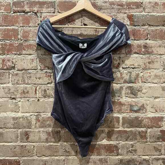 NEW ALIX NYC Grove Twisted Velvet Bodysuit in Pewter Grey - Picture 3 of 8